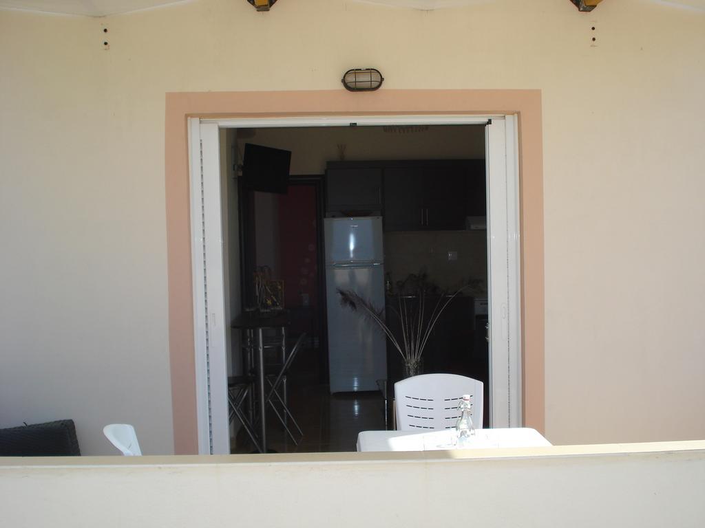 Pyrgos Kissamos Apartment Exterior foto